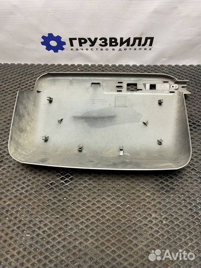 Корпус зеркала наружного правый Renault T 82408481