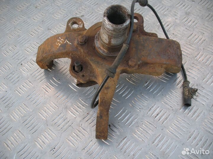 Кулак поворотный левый Грейт Волл Ховер Н5