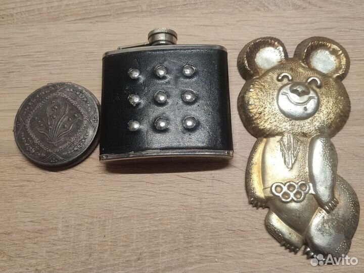 Фляжка, олимпийский мишка на стену