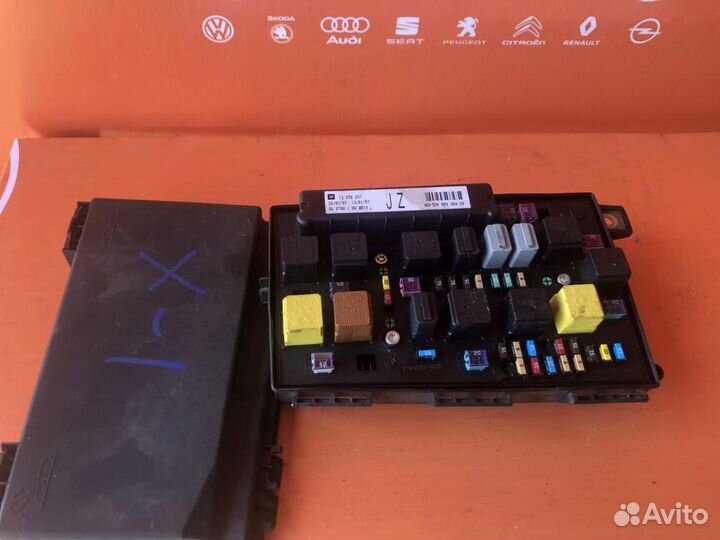 Блок предохранителей Opel Astra H (2004-2014)