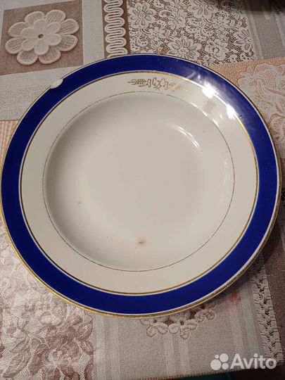 Тарелки обеденные 