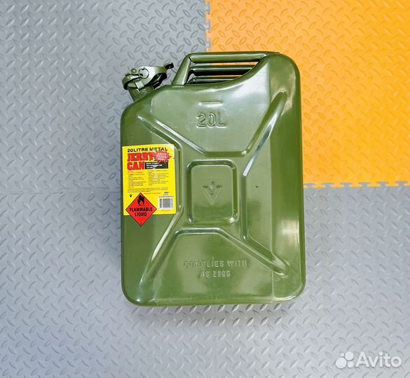 Канистра для топлива jerry CAN 20 литров зеленая