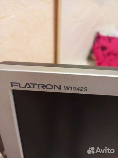 Монитор LG flatron w 1942s