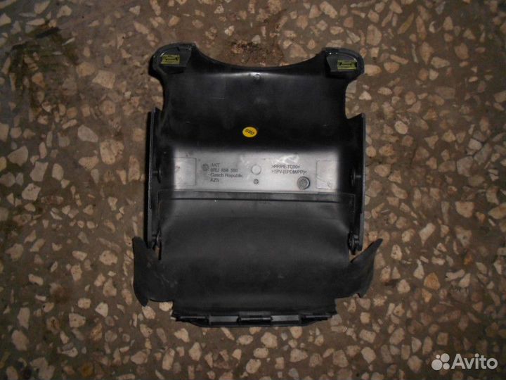 Обшивка рулевой колонки (Volkswagen Polo)