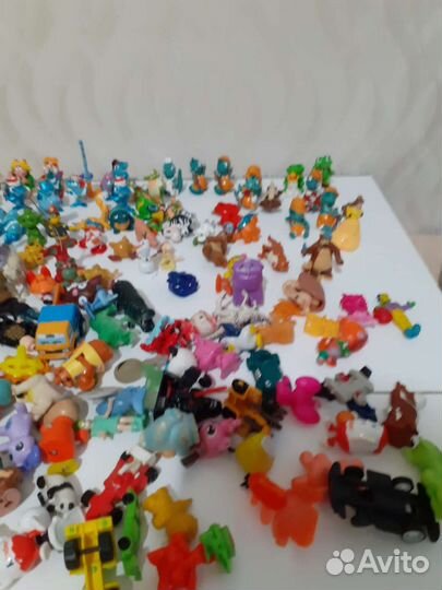 Игрушки из киндера пакетом