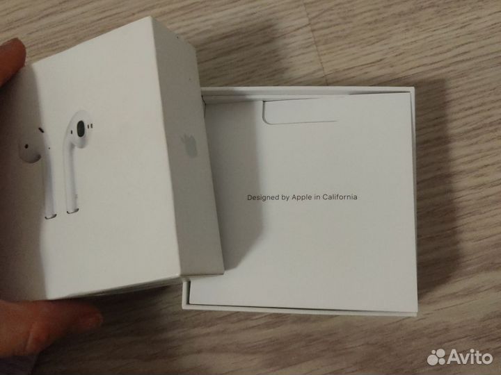 Беспроводные наушники apple airpods