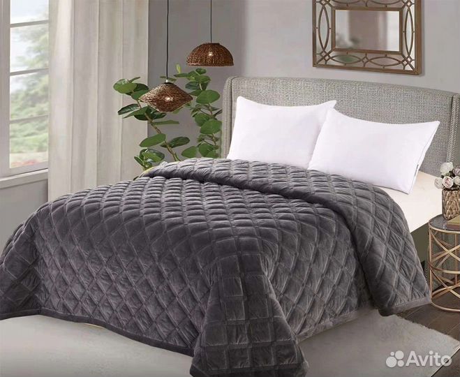 Пледы и покрывало