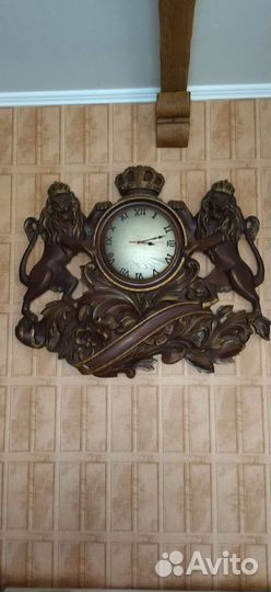 Часы электронные настенные