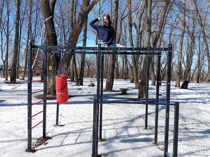 Уличный спортивный комплекс для детей и взрослых