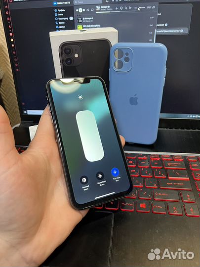 iPhone 11, 64 ГБ