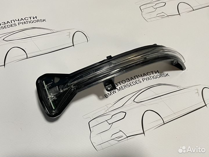 Пoвтоpитель повoрота правый bмw G30 G20 G11 новый