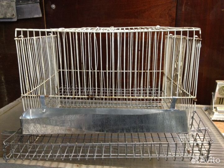 Клетки для перепелок.Попугая.Хомячка.Соты для яиц