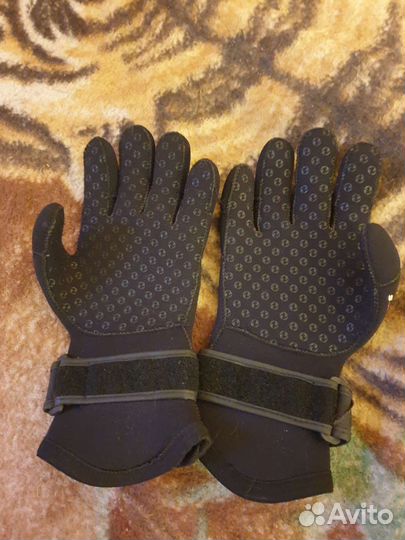 Гидрокостюм