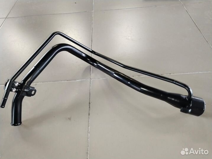 Горловина топливного бака Toyota Rav4