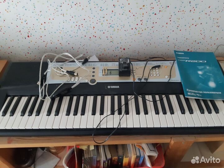 Синтезатор yamaha psr r200
