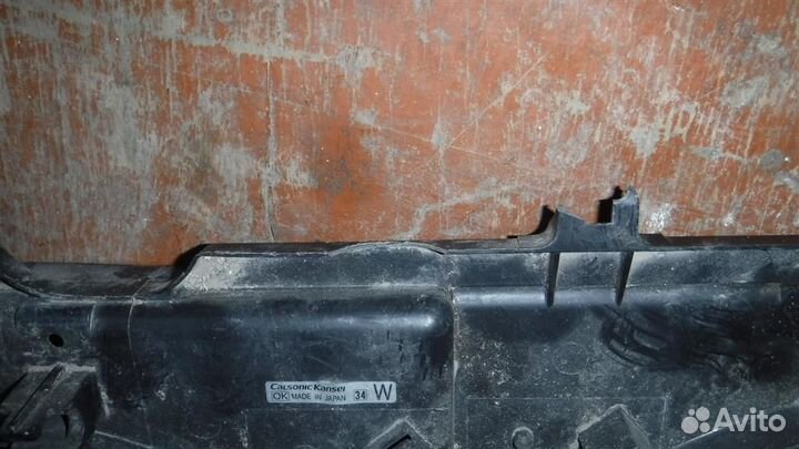 Диффузор вентилятора Nissan Liberty (M12) 1998–20