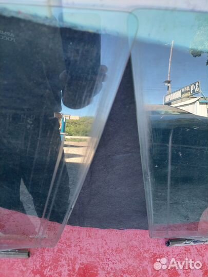 Стекло передней двери Mercedes-Benz W202