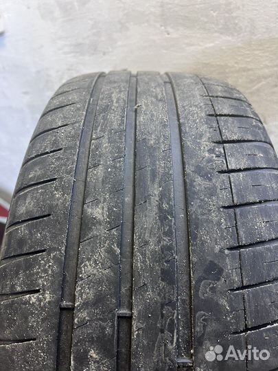 Michelin Pilot Sport 3 235/45 R18