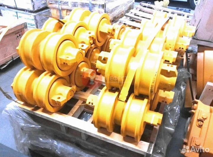 Каток поддерживающий Komatsu PC400-7 208-30-00640