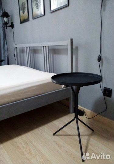 Столик новый журнальный круглый металический 35 см