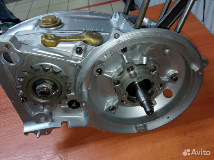 Двигатель для мотороллера муравей не всборе