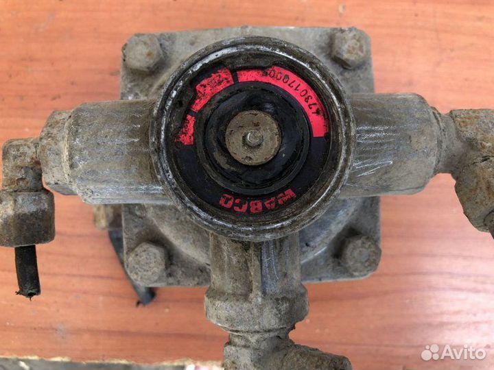 Клапан ускорительный wabco на