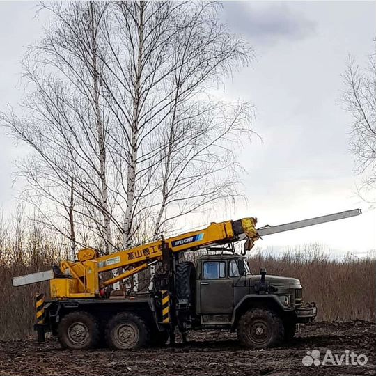 Ямобур. Установка столбов лэп