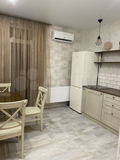 2-к. квартира, 50 м², 4/12 эт.