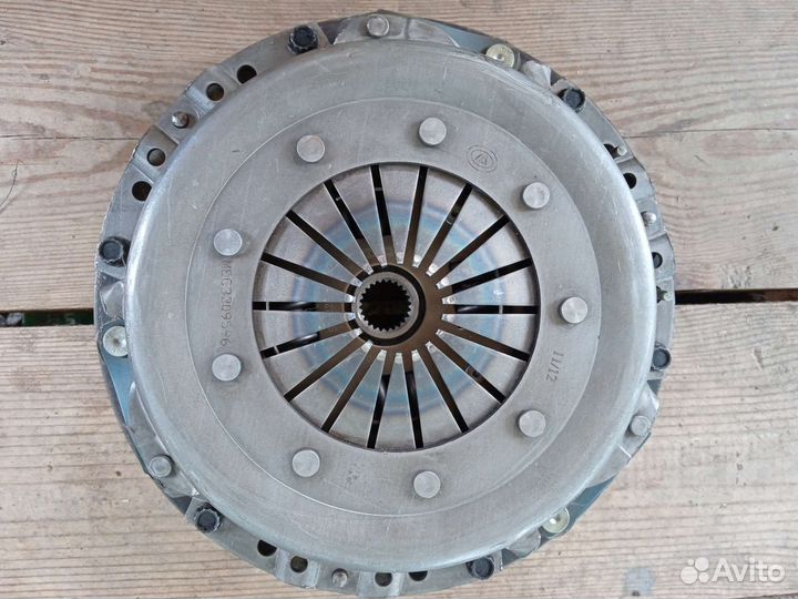 Сцепление в сборе на VAG (двигатель AEX)