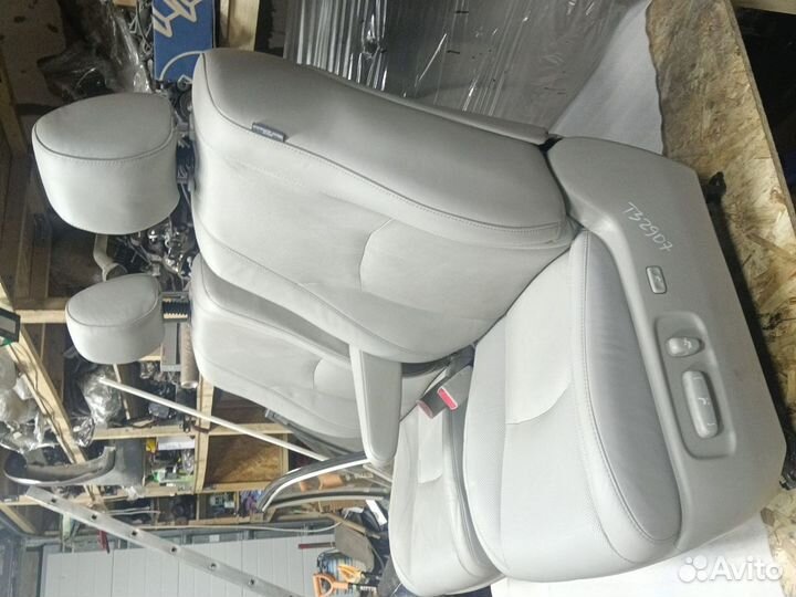 Комплект сидений lexus rx 300 330 350 400 xu30