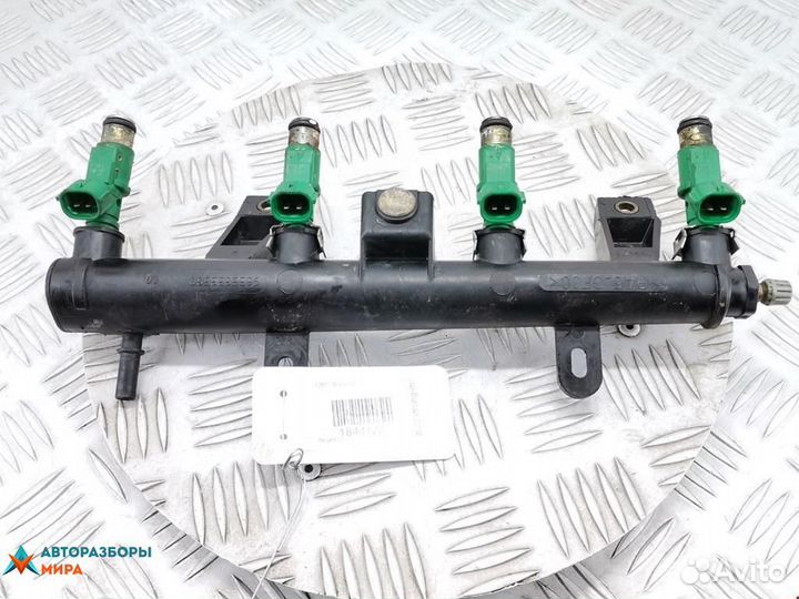 Форсунка Peugeot 206 рест. 2004