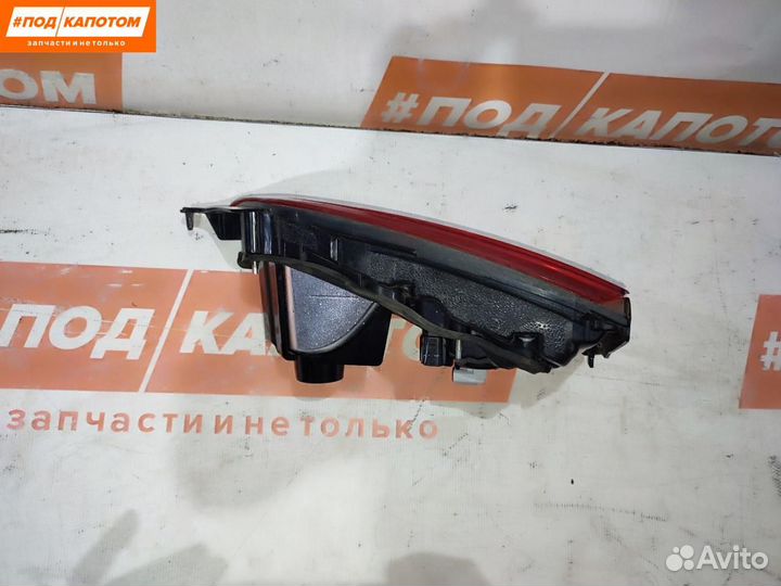 Фонарь крышки багажника правый Nissan Qashqai 2
