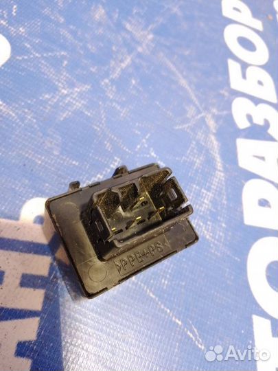 Реле Toyota Noah минивен 1AZ-FSE 2004