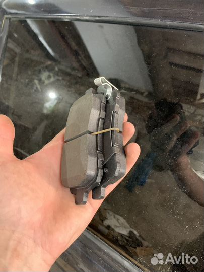 Колодки тормозные передние Ford