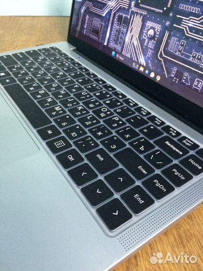 Ноутбук FullHD / 8gb DDR4 / ssd M2