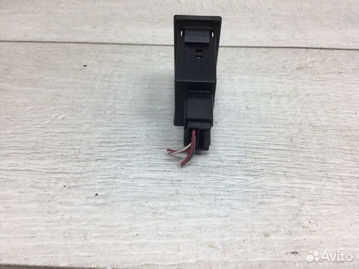 Переключатель дворников Toyota Avensis седан