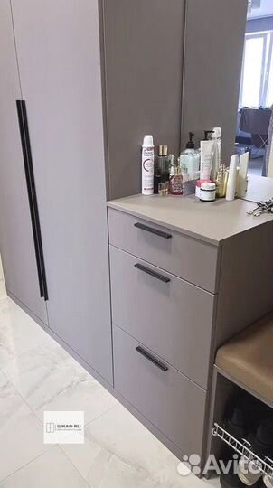 Встроенный шкаф