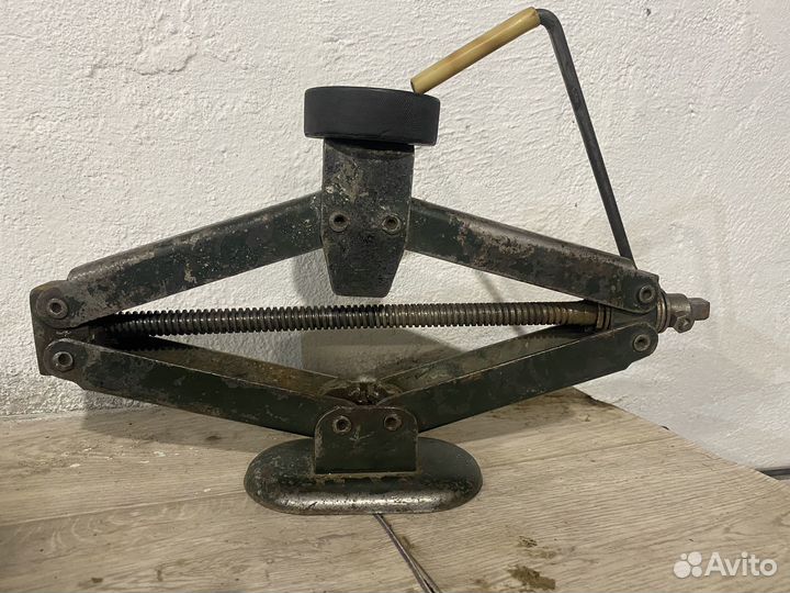 Домкрат винтовой советский