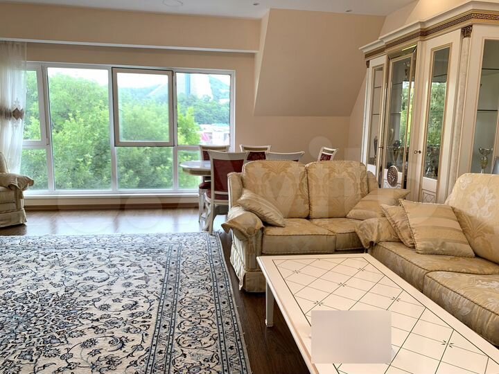 3-к. квартира, 113 м², 4/5 эт.