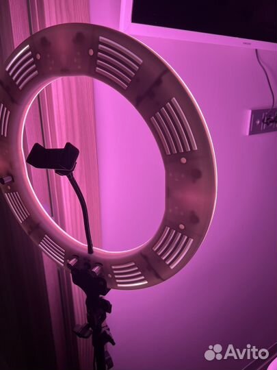 Кольцевая лампа 40 см со штативом