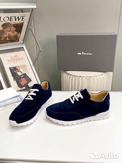 Стильные кроссовки Kiton