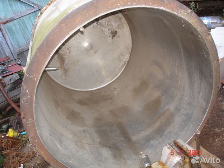 Охладитель молока из нерж.-емкость для воды