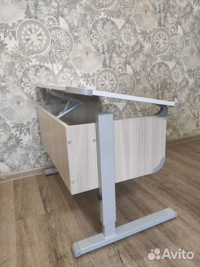 Растущая парта и стул деми