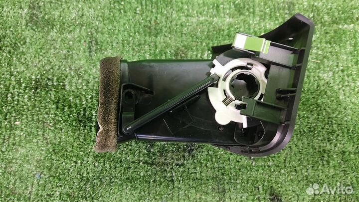 Дефлектор торпедо левый Skoda Fabia 5J 2010