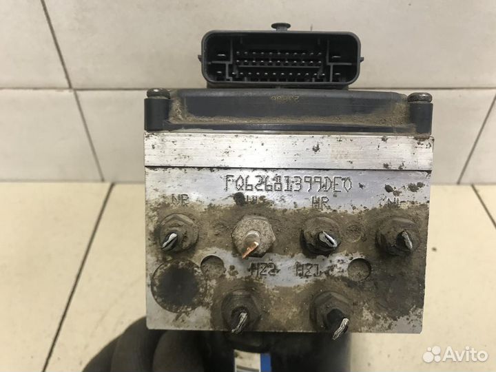 Блок ABS (насос) Passat B6 2005-2010