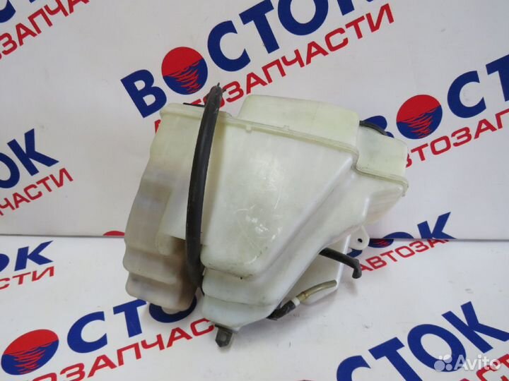 Бачок омывателя toyota carina AT210, AT211, AT212