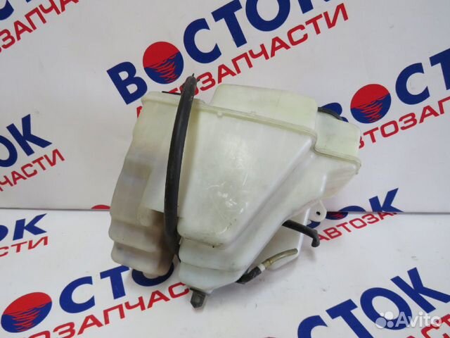 Бачок омывателя toyota carina AT210, AT211, AT212