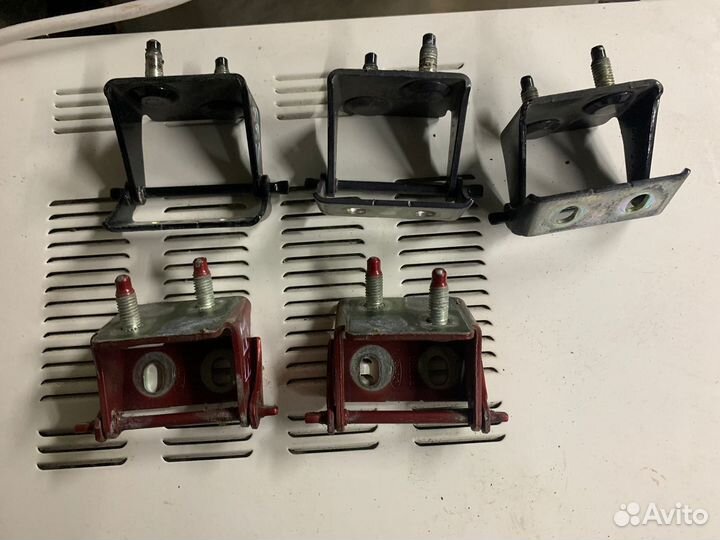 Петля багажника Ford Focus 3