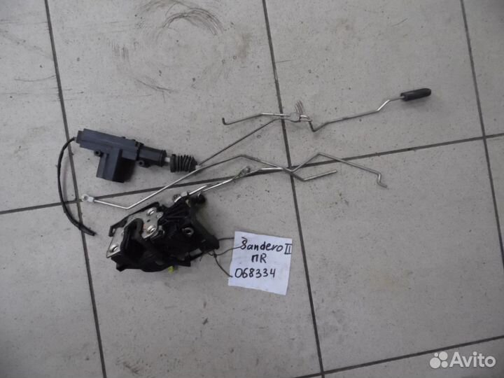 Замок двери передней правой Renault Sandero 2014