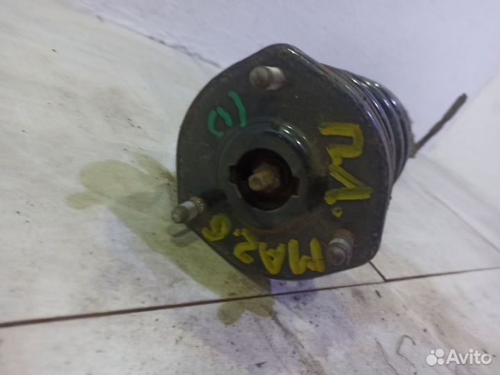 Стойка передняя левая в сборе